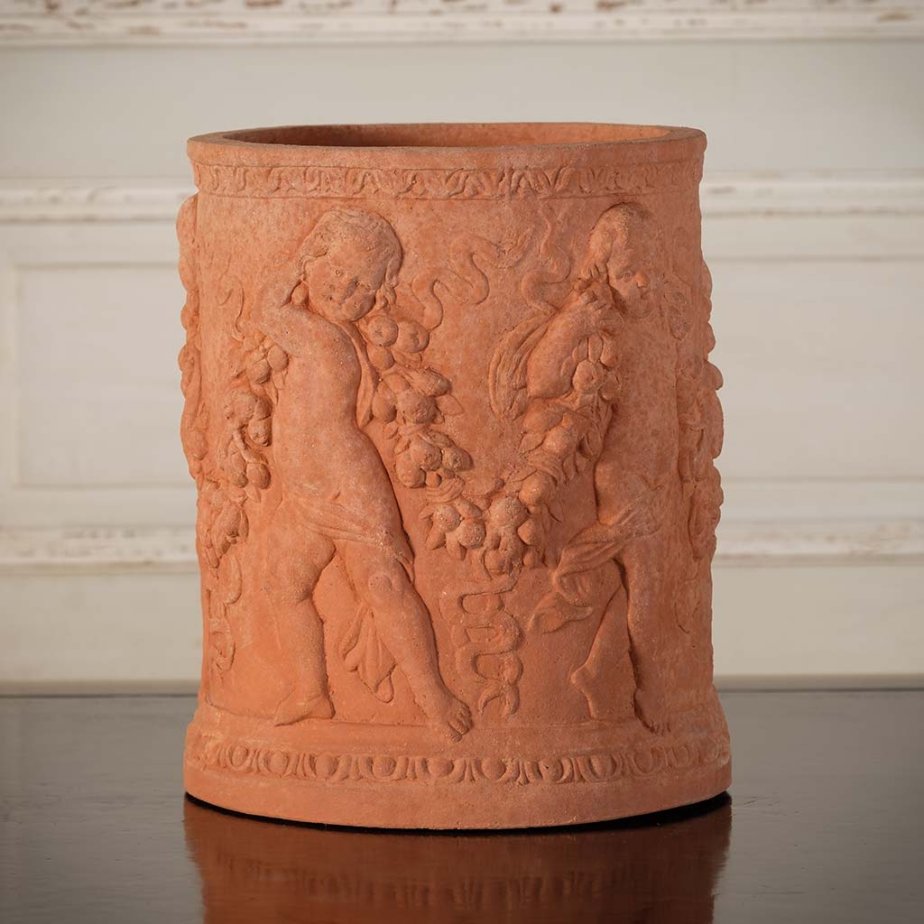 Putti Vase